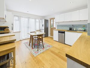 Kitchen- click for photo gallery